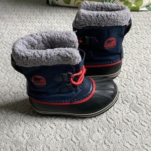 Sorel boys snow boots. Waterproof size 13